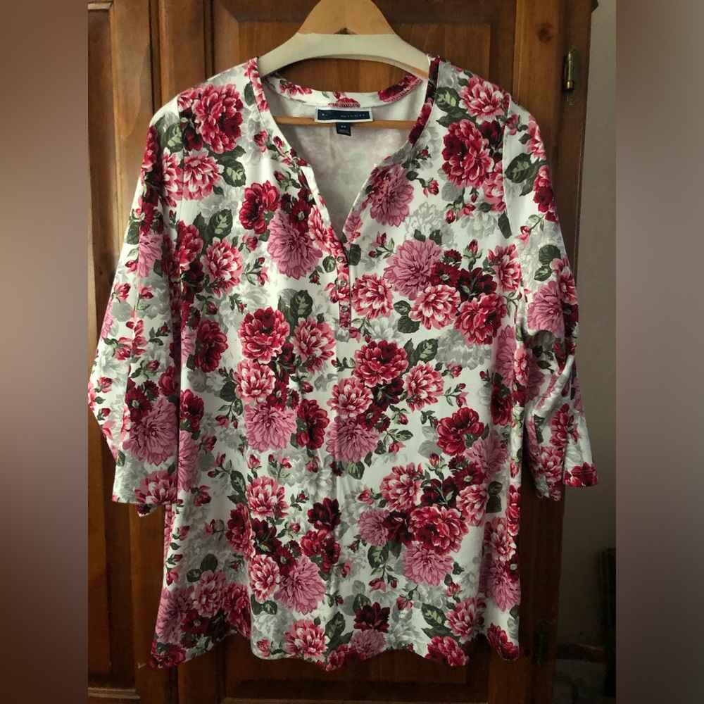 Karen Scott Red Floral Print Notch-Neck Henley 3/4 Sleeve Top, Plus Size 2X, NWT